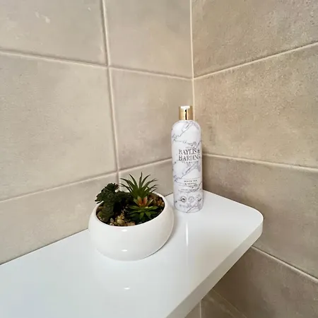 Lux Modern And Cozy With Free Parking Lejlighed *