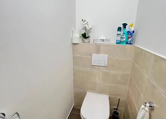 Lux Modern And Cozy With Free Parking דירה