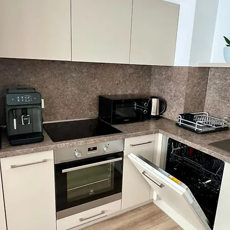 Apartament Lux Modern Near Center With Free Private Parking *
