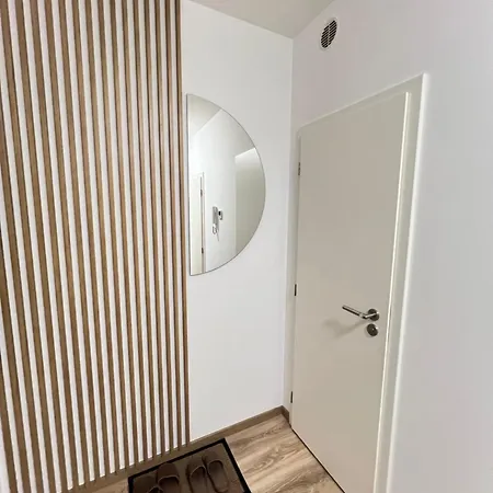 Lux Modern Near Center With Free Private Parking